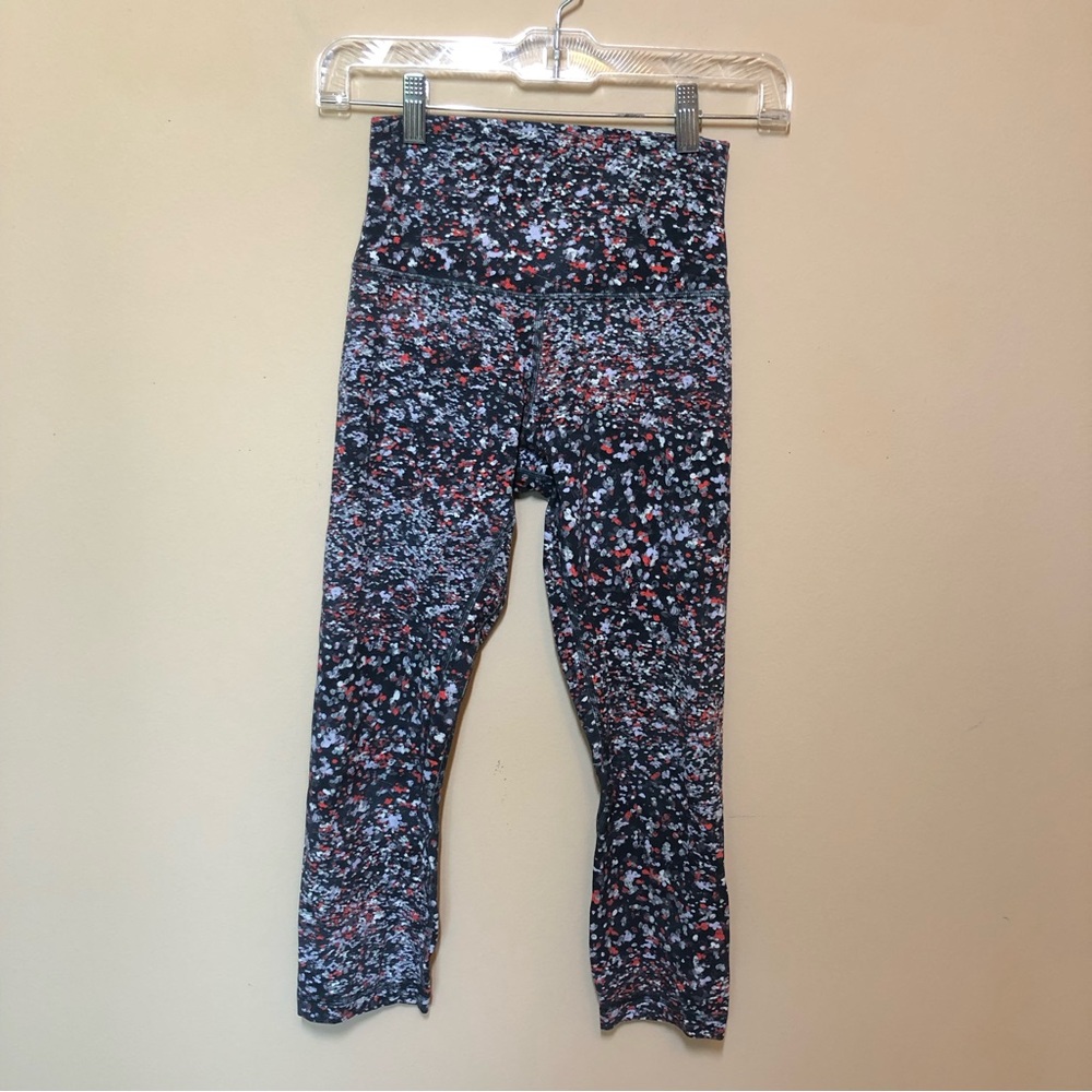 Lululemon athletica high rise align 21” crop Capri water blossom multi